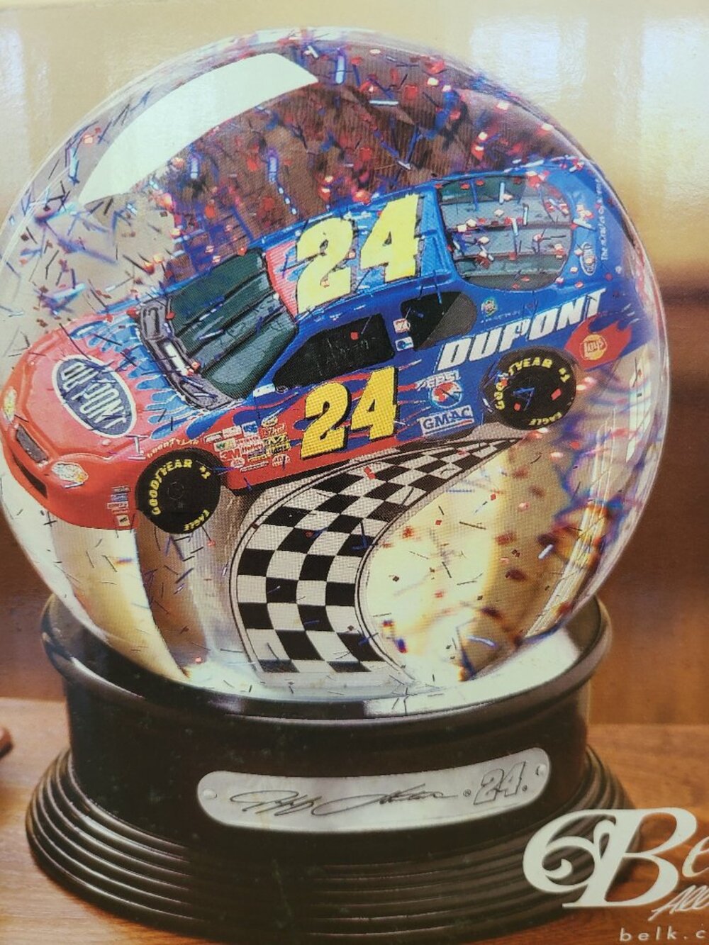 2003 Vintage Limited Edition Jeff Gordon NASCAR Snow Globe DuPont number 24 New